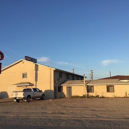 Meadow Lake Wakiki Motel & Lounge מראה חיצוני תמונה